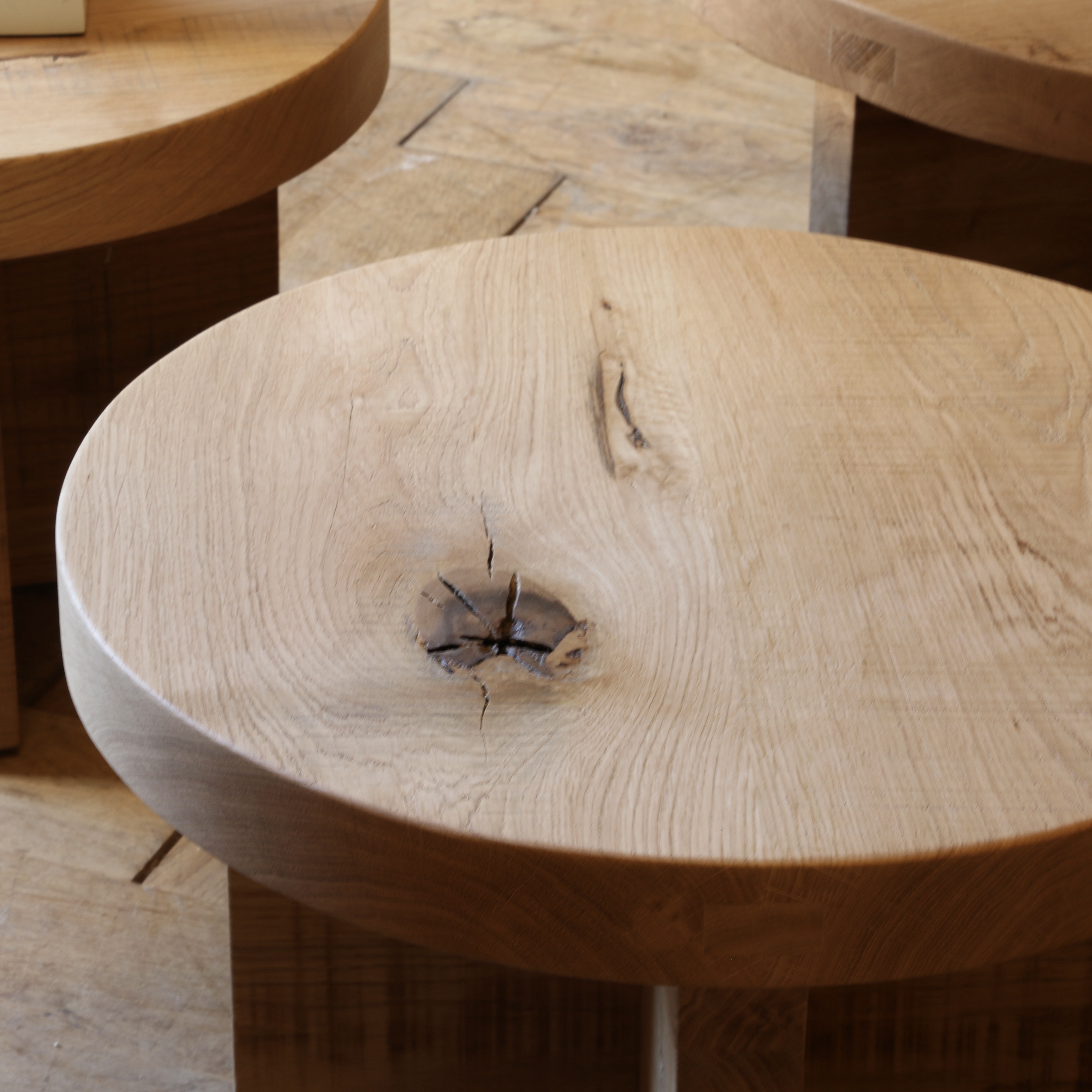 Round Wabi-Sabi Table // JS Editions